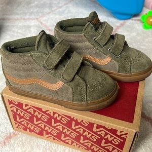 High Top Suede Vans Green Size 8